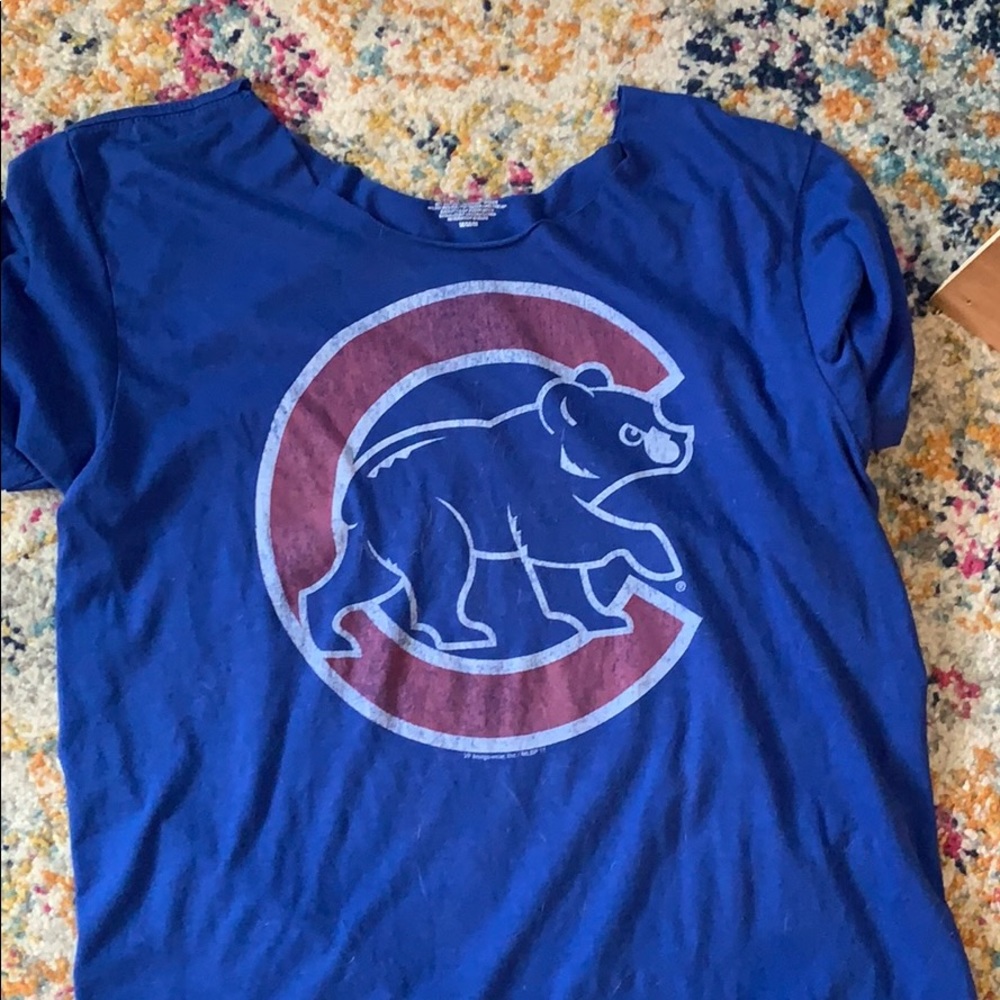 Chicago Cubs off the shoulder tee